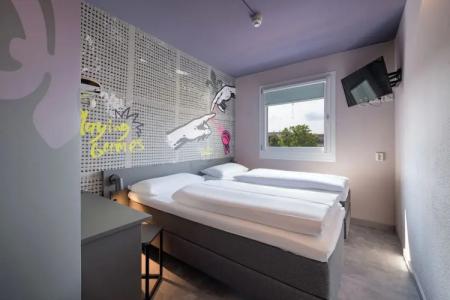 Felix Darmstadt - 48