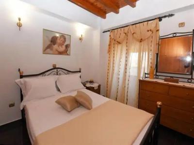 Akadia Syros - 37