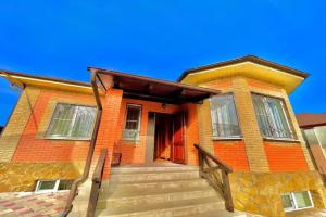 Дом Двухэтажный «Лоза Винограда»