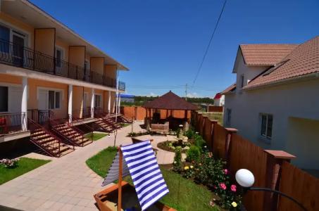 Уютный дворик - 1