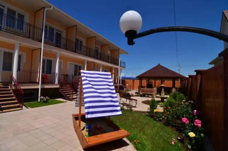 Уютный дворик - 2