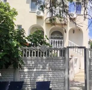 Уютный дворик - 1