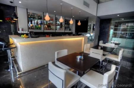 The George, Urban Boutique - 39