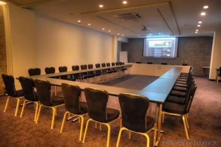 The George, Urban Boutique - 36