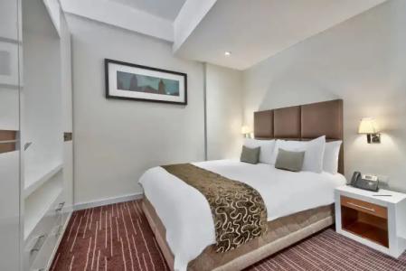 The George, Urban Boutique - 23