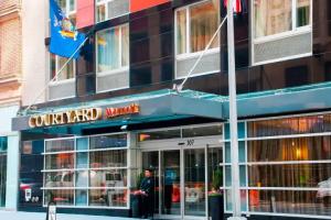 Отель «Courtyard by Marriott Times Square West», Нью-Йорк