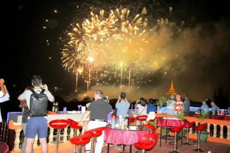 Yangon International - 32