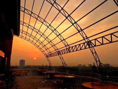 Yangon International - 40