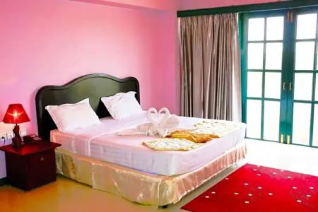 Yangon International - 57