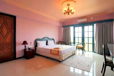 Yangon International - 42