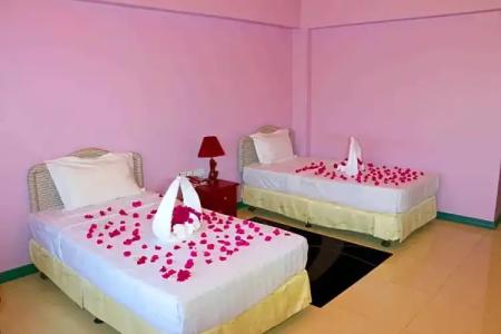 Yangon International - 50