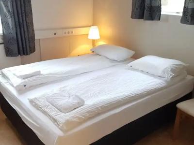 Laufás Guesthouse - 2