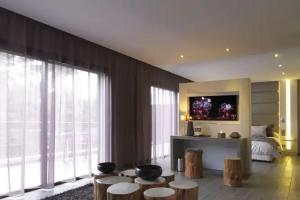 Мини-отель «Hôtel Le Parc - La Table de Franck Putelat», Каркассон