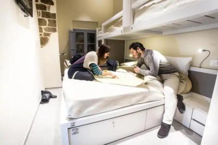 Little Italy Boutique Hostel - 39