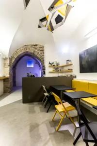Little Italy Boutique Hostel - 12