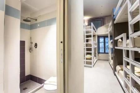 Little Italy Boutique Hostel - 17