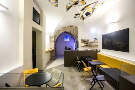 Little Italy Boutique Hostel - 13