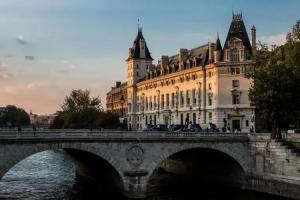 Hotel «Parc Saint Severin - Esprit de France», Париж