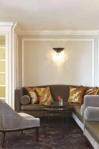 The Charleston Place - 48