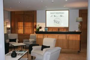Отель «Best Western Le Cheval Blanc -Centre- Vieux Port», Онфлер