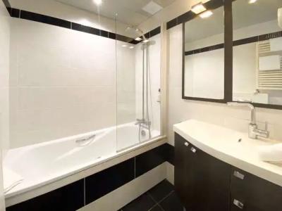 Best Western Le Cheval Blanc -Centre- Vieux Port - 8