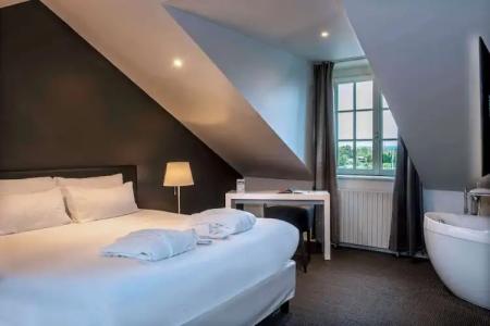 Best Western Le Cheval Blanc -Centre- Vieux Port - 155