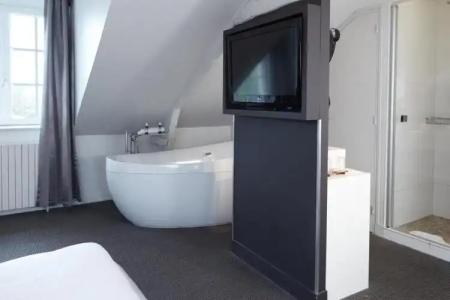 Best Western Le Cheval Blanc -Centre- Vieux Port - 141