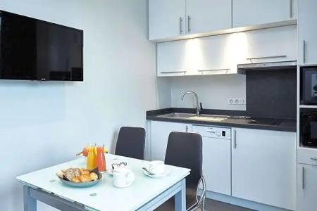 Best Western Le Cheval Blanc -Centre- Vieux Port - 189