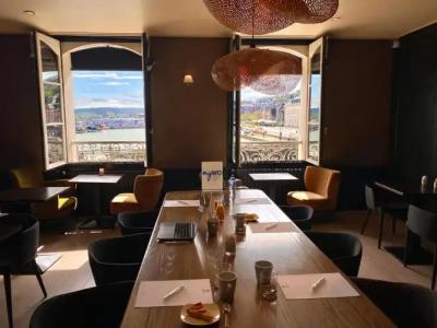 Best Western Le Cheval Blanc -Centre- Vieux Port - 28