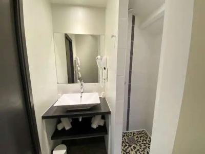 Best Western Le Cheval Blanc -Centre- Vieux Port - 225