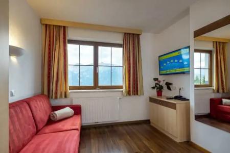 Apart-Aurora Fiss - 24