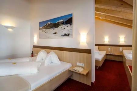 Apart-Aurora Fiss - 37