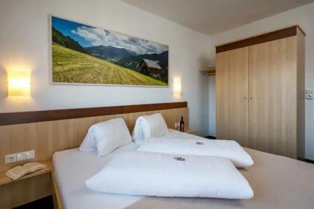 Apart-Aurora Fiss - 23