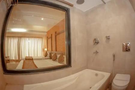 Landmark Forest Park - 9