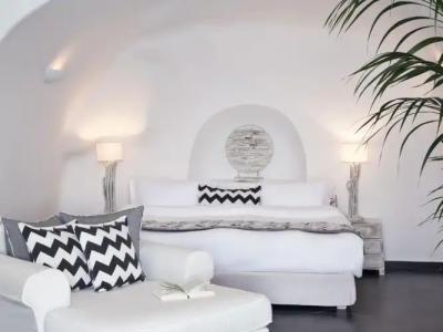 San Antonio - Small Luxurys of the World - 56