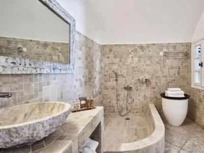 San Antonio - Small Luxurys of the World - 43