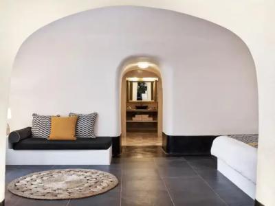 San Antonio - Small Luxurys of the World - 96