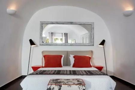 San Antonio - Small Luxurys of the World - 78