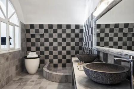 San Antonio - Small Luxurys of the World - 75