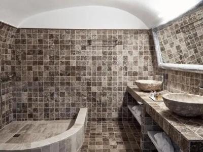 San Antonio - Small Luxurys of the World - 88