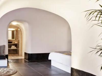 San Antonio - Small Luxurys of the World - 95