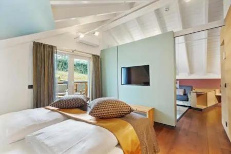 Romantik Landschloss Fasanerie - 57