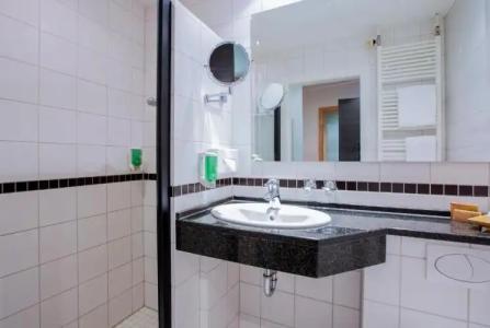 Romantik Landschloss Fasanerie - 35