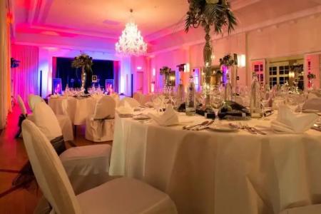 Romantik Landschloss Fasanerie - 28