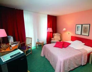 Romantik Landschloss Fasanerie - 1