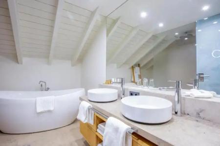 Romantik Landschloss Fasanerie - 59