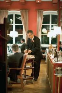 Romantik Landschloss Fasanerie - 34