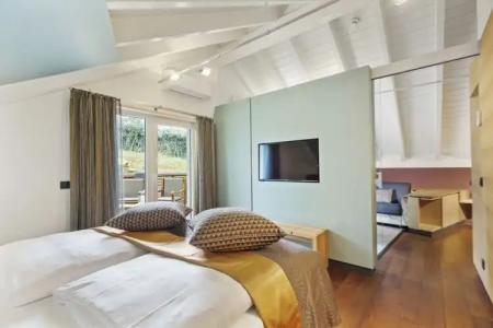 Romantik Landschloss Fasanerie - 5