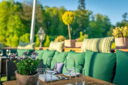 Romantik Landschloss Fasanerie - 30