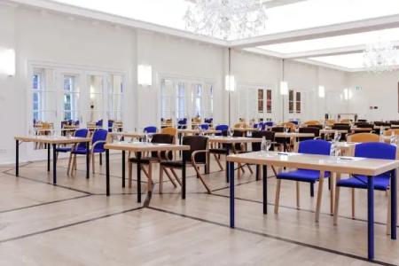 Romantik Landschloss Fasanerie - 21